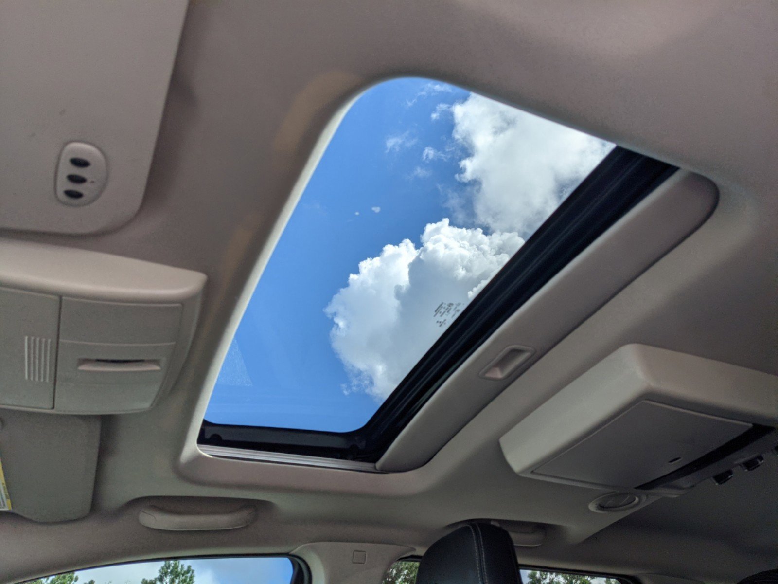 Used 2015 Pitch Black Clearcoat Dodge Crossroad image 19