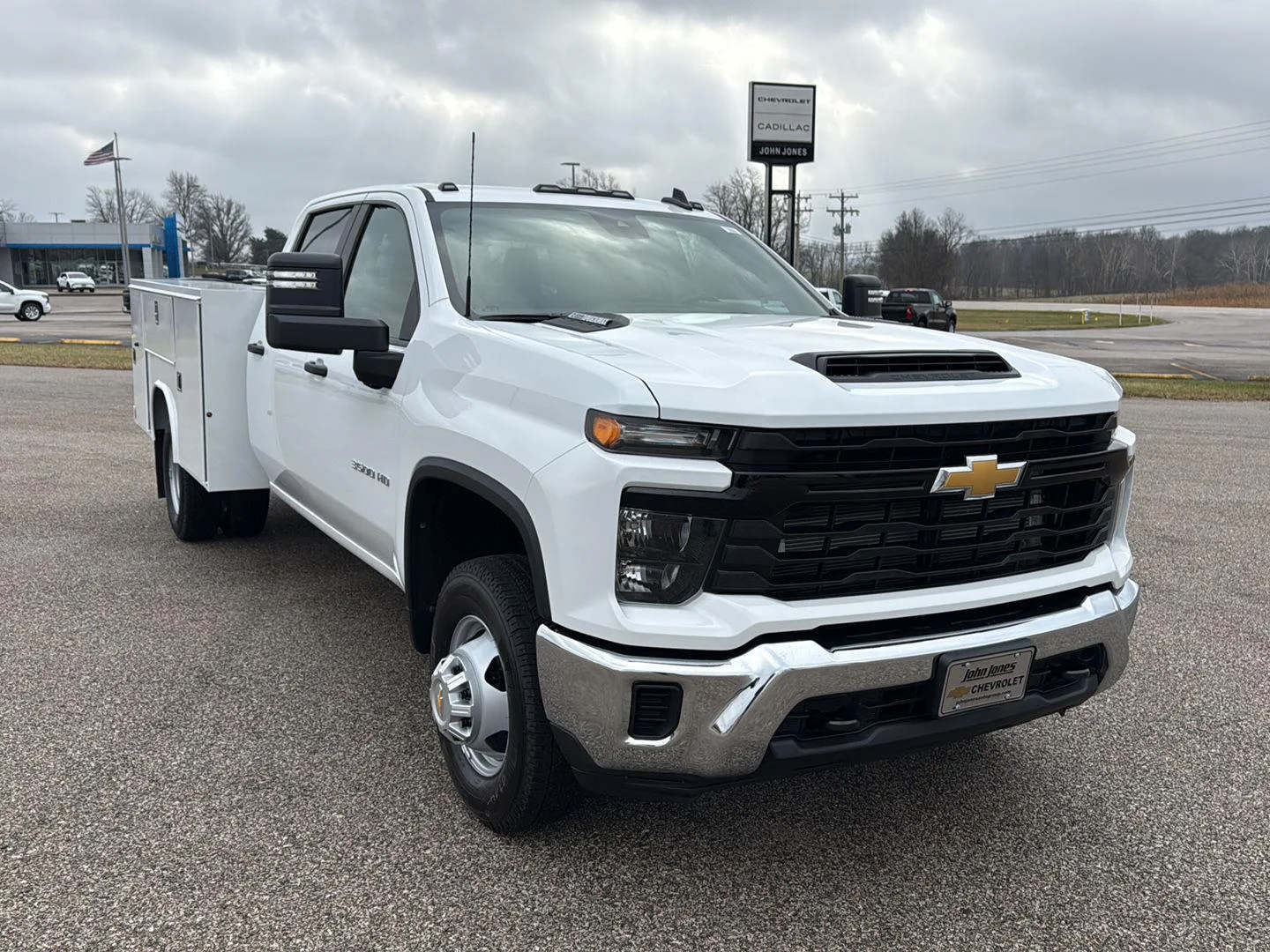 New 2026 Summit White Chevrolet Work Truck image 3