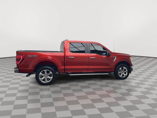 Used 2023 Hot Pepper Red Tinted Clearcoat Ford XLT image 40