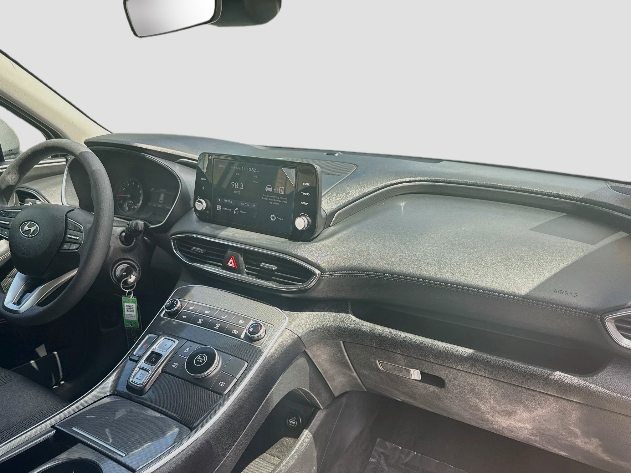 Used 2021 Shimmering Silver Hyundai SE image 30