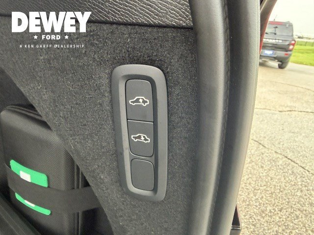 Used 2026 Gray Metallic Volvo Ultra Dark Theme image 35
