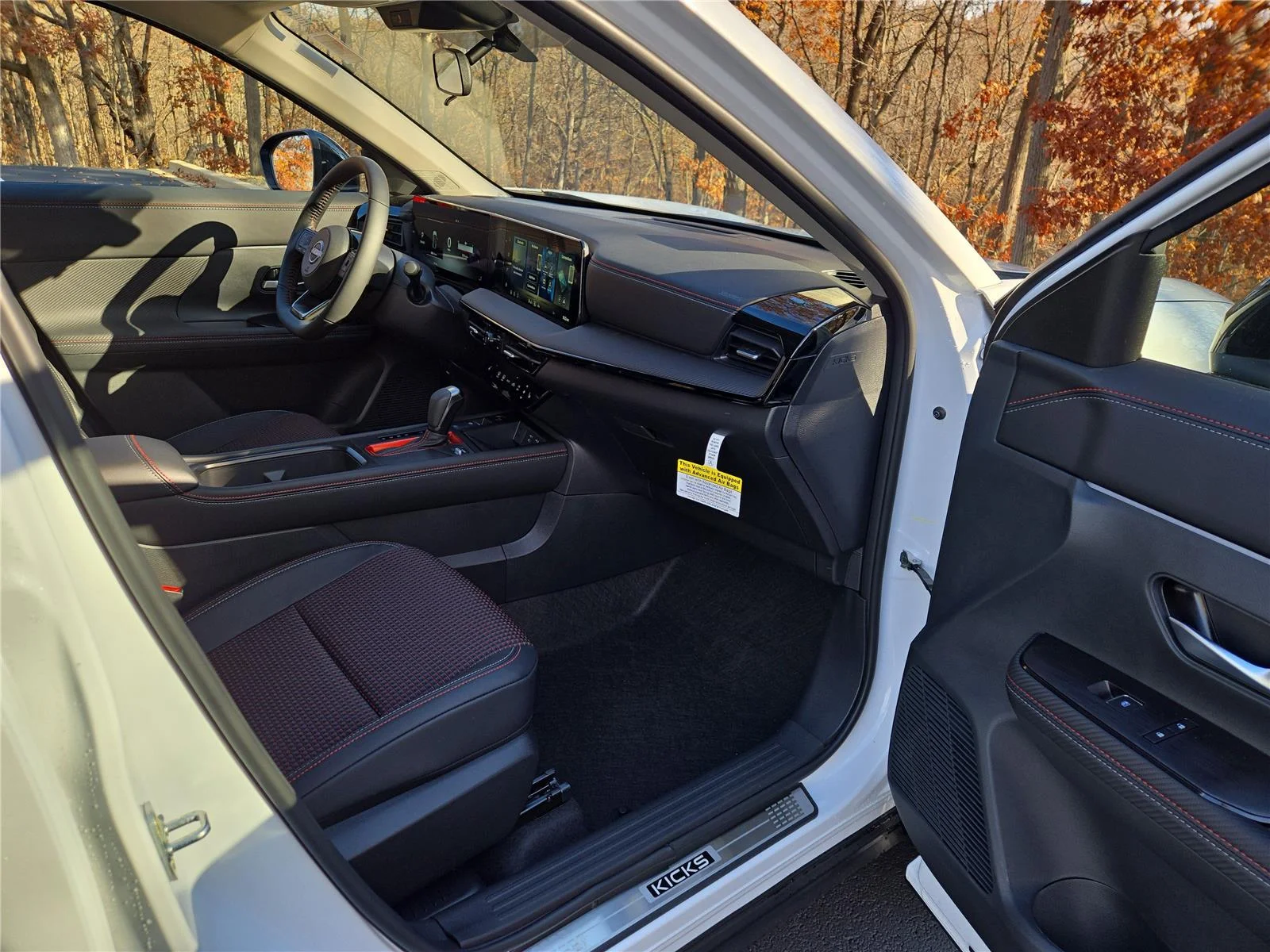 New 2026 Aspen White Tricoat Nissan SR image 13
