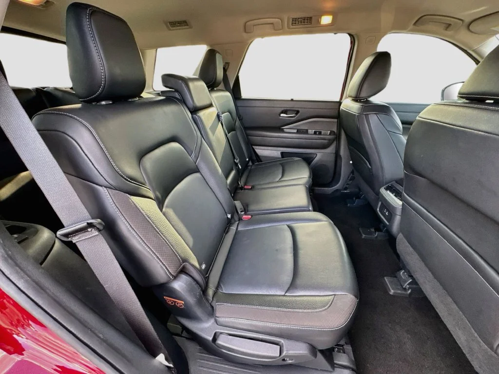 Used 2024 Red Nissan SL image 35
