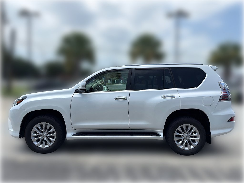 Used 2020 Starfire Pearl Lexus Base image 5