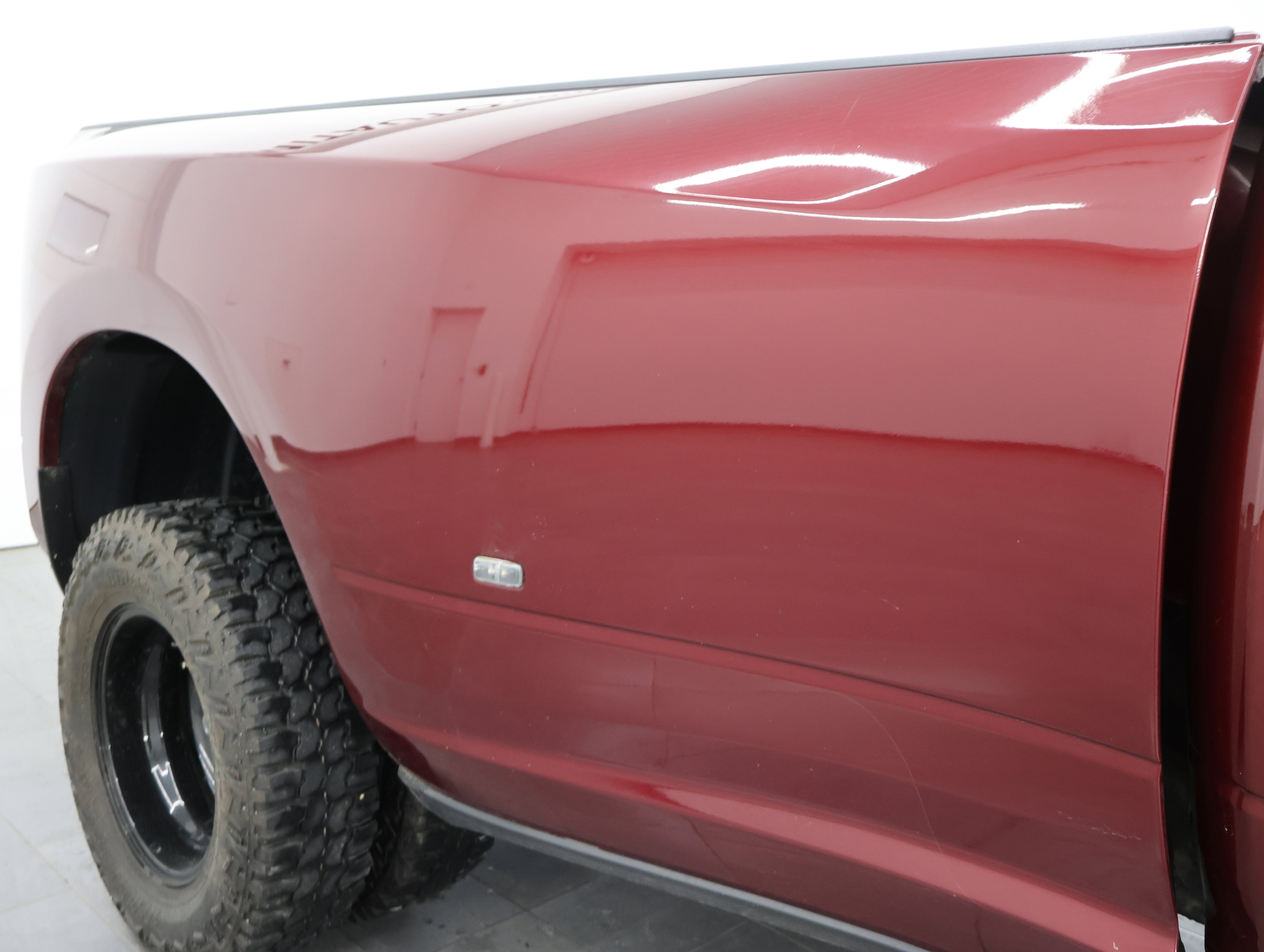 Used 2023 Delmonico Red Pearlcoat Ram 4x4 Crew Cab Big Horn DRW: CREW-LONG-DRW-BIG HORN LVL 1-NIGHT-6.7L DIESEL-NAV-4WD-1 OWNER image 25