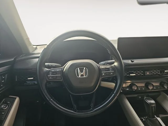 Used 2024 Gray Honda EX-L image 10