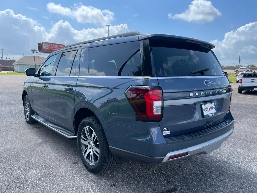 Used 2023 Blue Ford XLT image 6