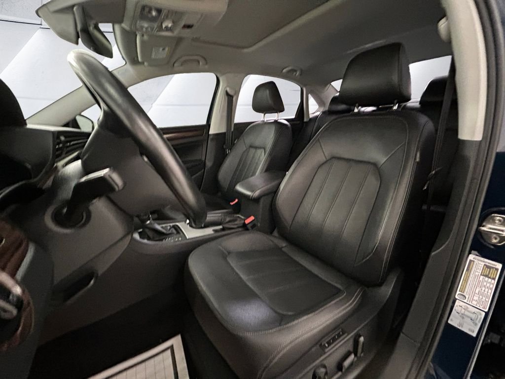 Used 2020 Blue Volkswagen 2.0T SEL image 8