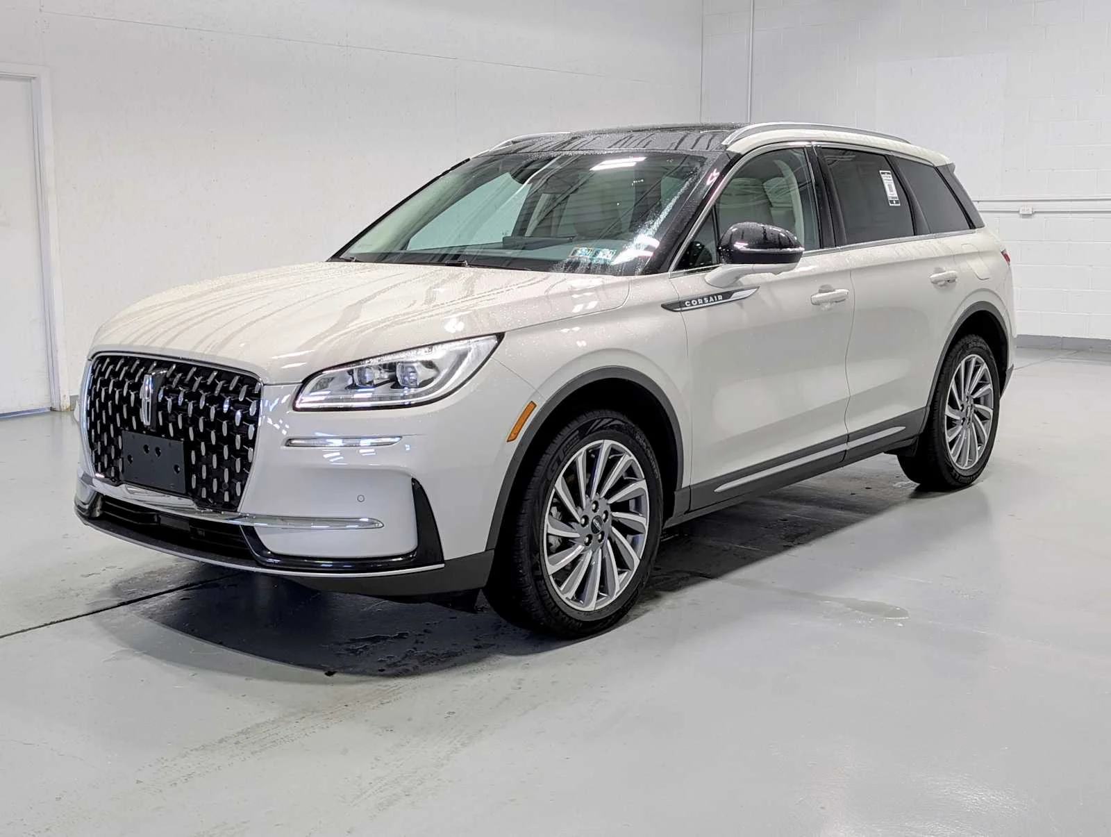 2023 Lincoln Corsair Reserve AWD's photo