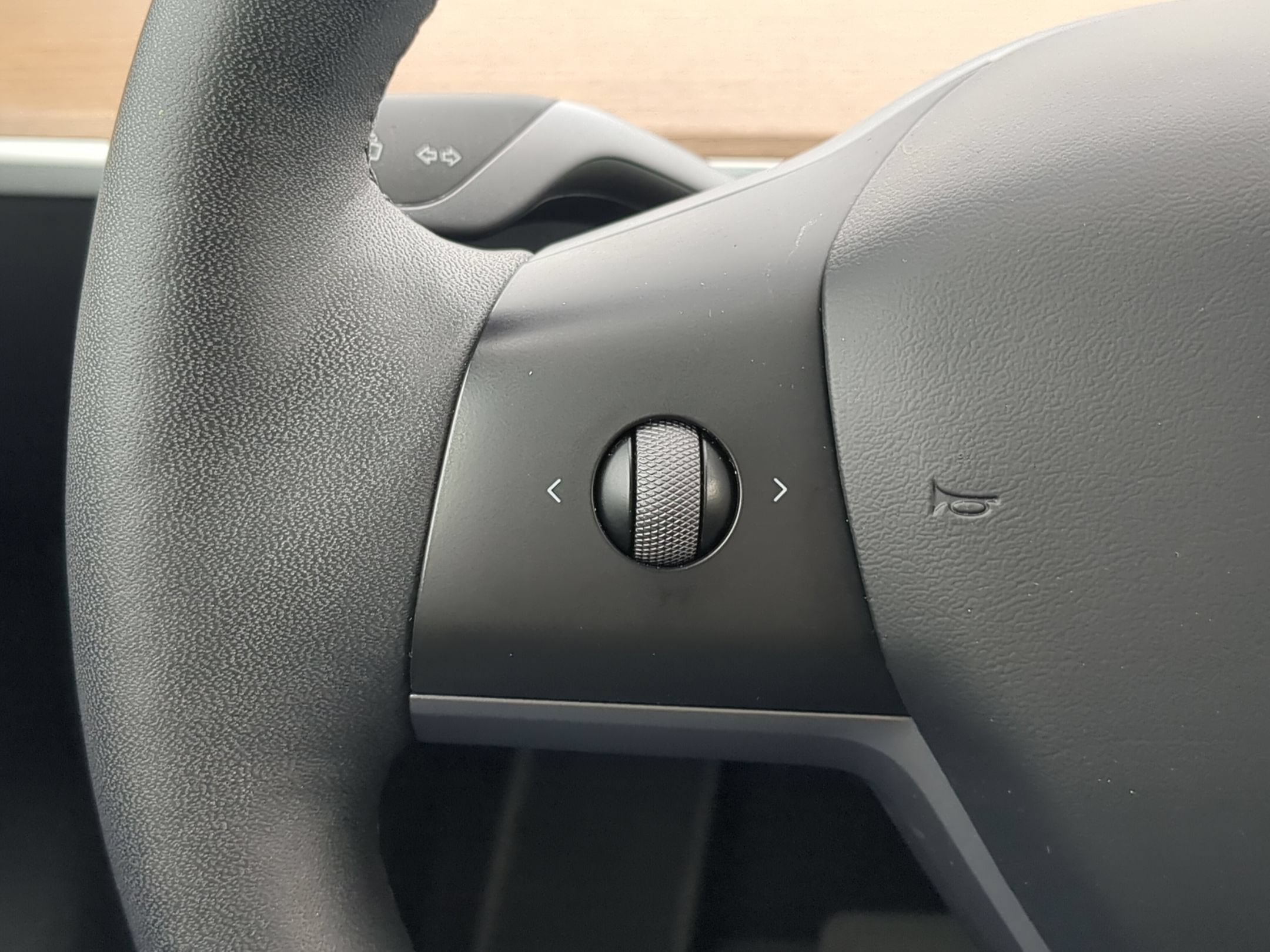 Used 2023  Tesla Long Range image 18