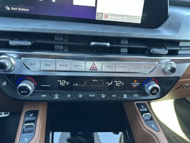Used 2023 White Kia SX-Prestige X-Pro image 20