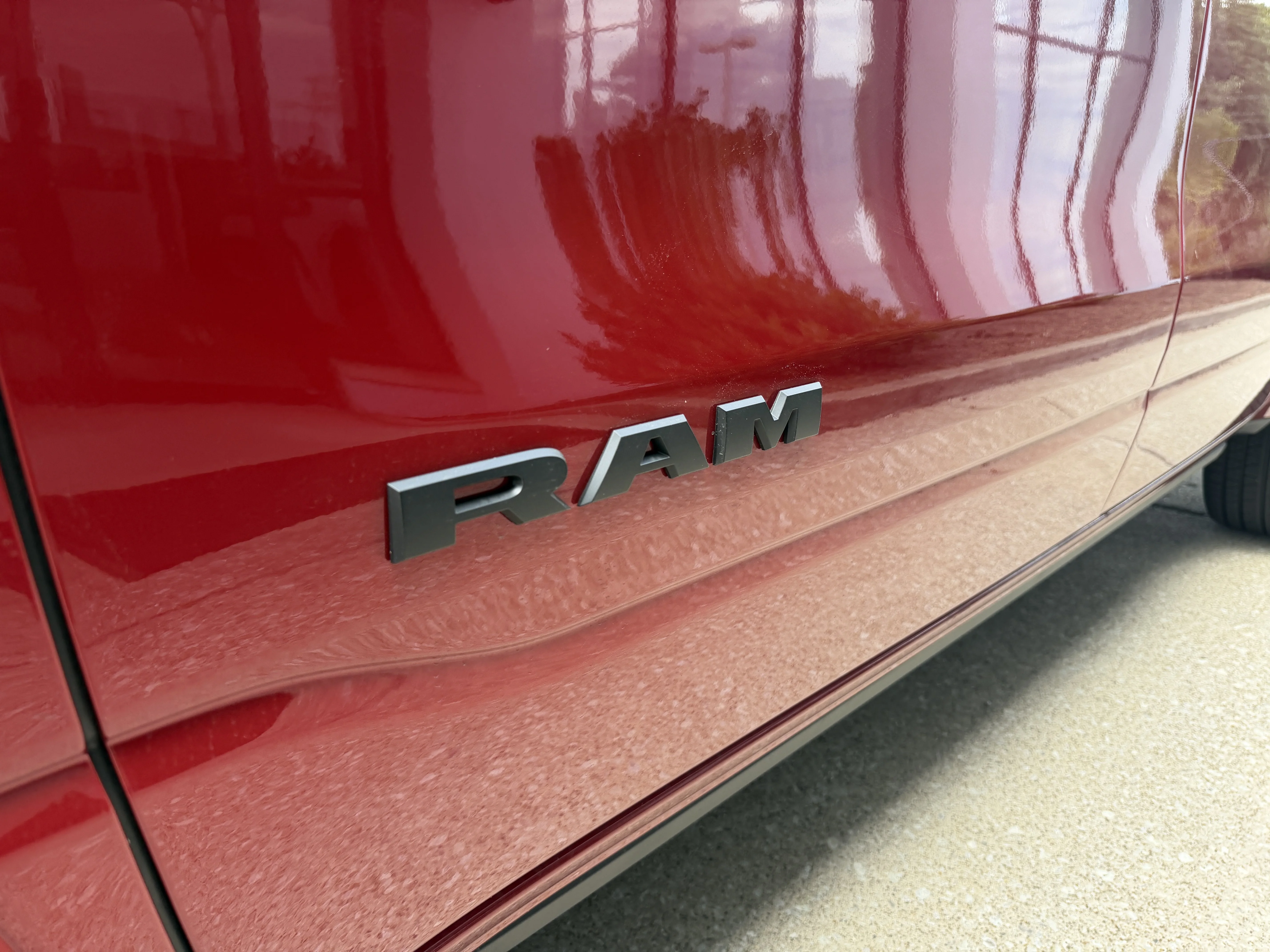 New 2026 Molten Red Pearl-Coat Exterior Paint RAM Laramie image 20