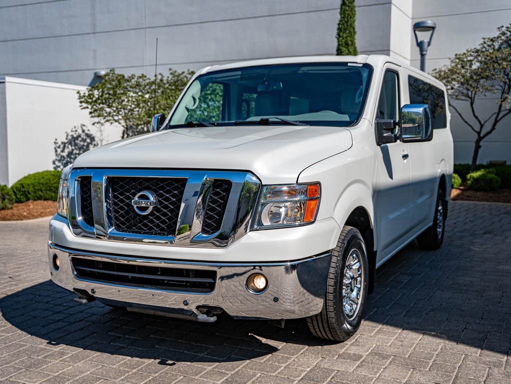 2016 Nissan NV 3500 SL V8's photo