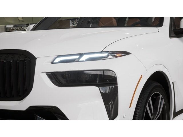 New 2027 Alpine White BMW  image 6