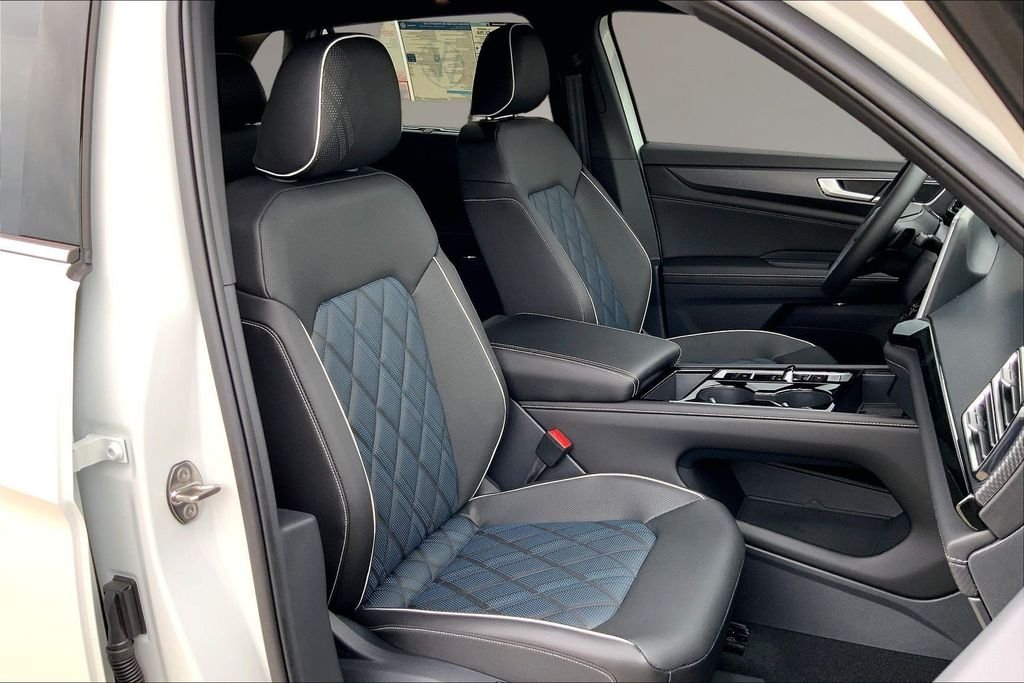 New 2026 White/off-white Volkswagen 2.0T SEL Premium R-Line image 10