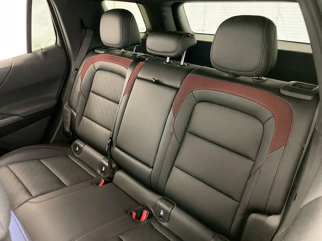 Used 2025 Iridescent Pearl Tricoat Chevrolet RS image 24