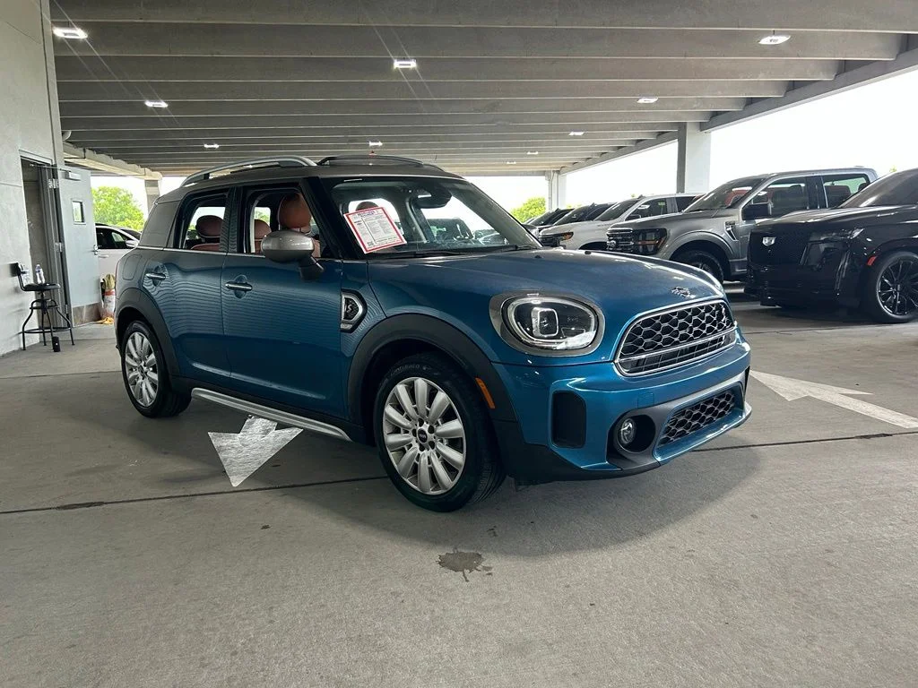 Used 2022 Island Blue Metallic MINI Classic image 6