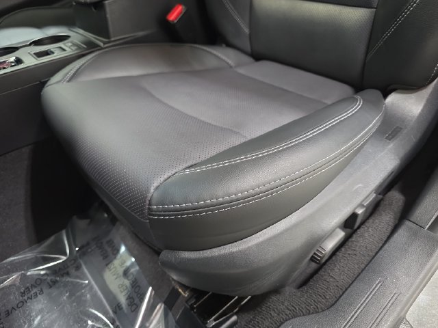 Used 2018 White Subaru 3.6R image 28