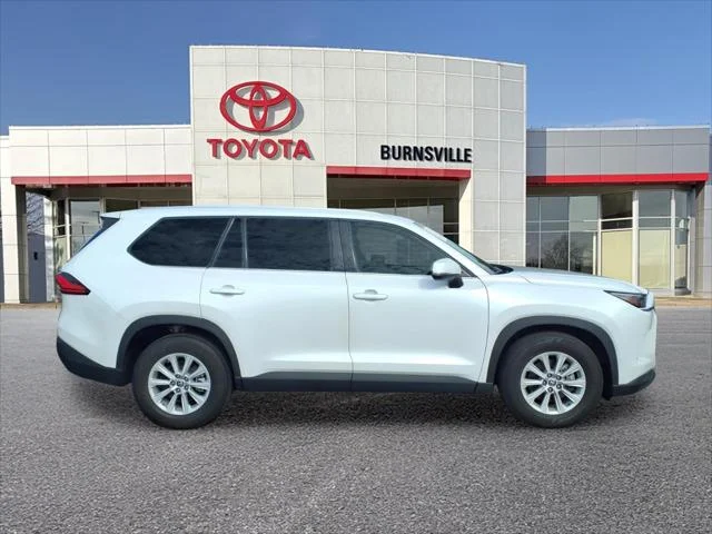 Certified 2024 Toyota Grand Highlander XLE with VIN 5TDAAAB58RS014822 for sale in Burnsville, Minnesota