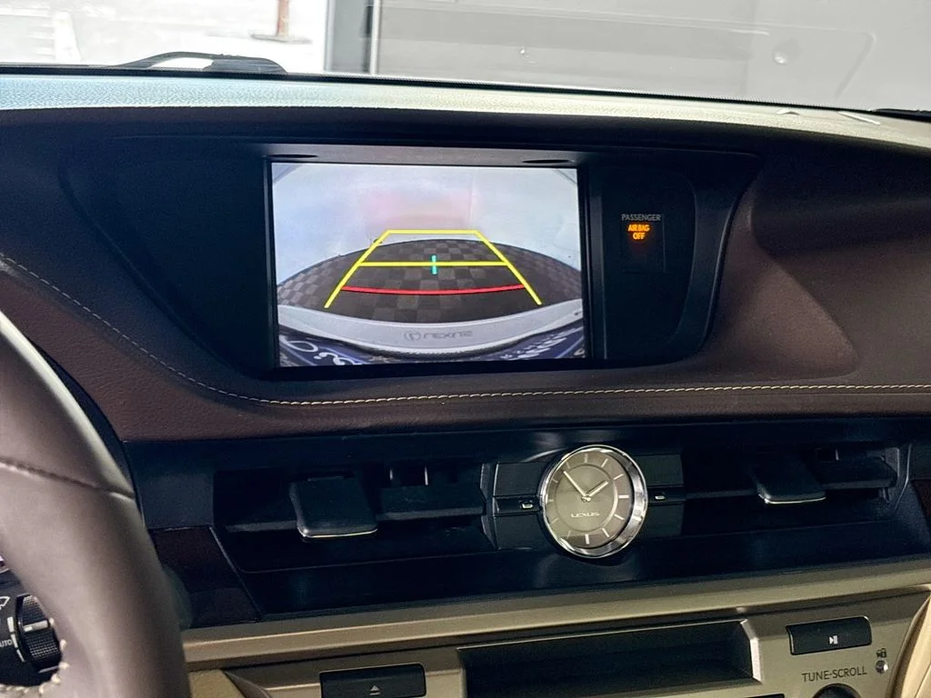Used 2018 White Pearl Lexus 350 image 16