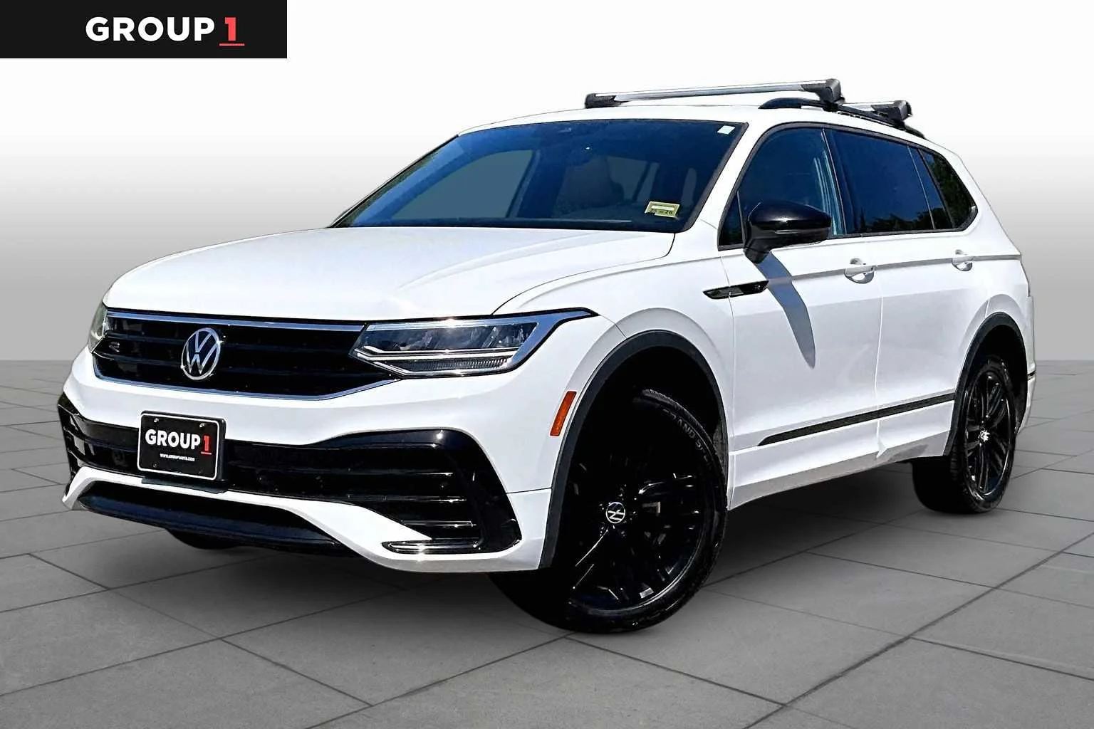 2022 Volkswagen Tiguan SE R-Line Black