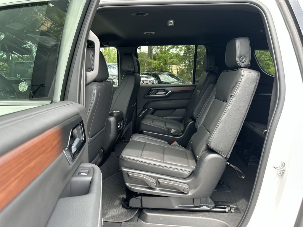 2025 GMC Yukon XL Denali - Photo 24