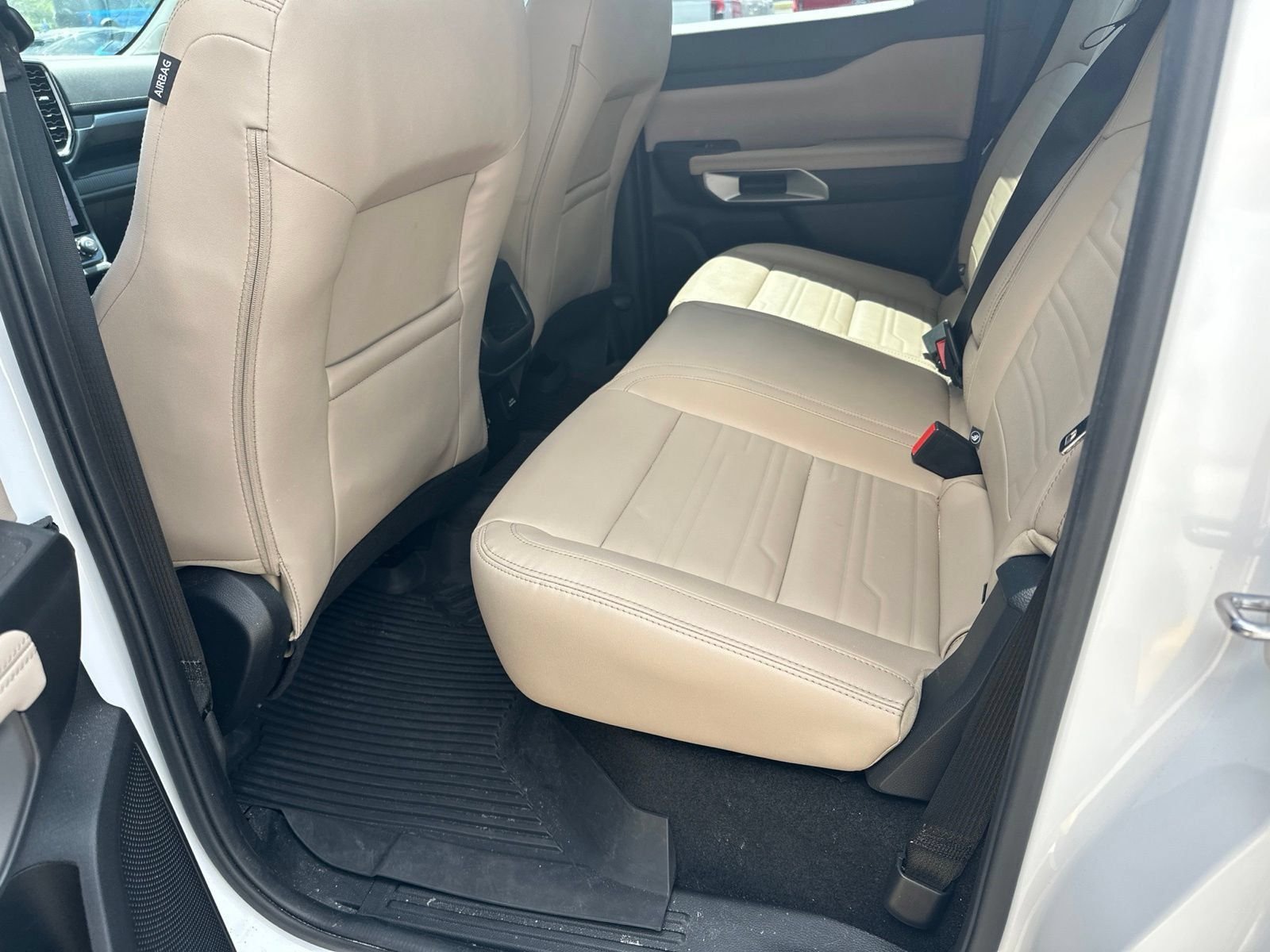 Certified Used 2024 Oxford White Ford Lariat image 19
