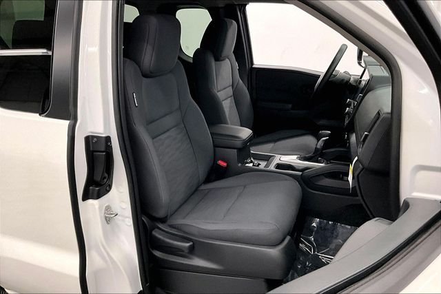 New 2026 Glacier White Nissan S image 38
