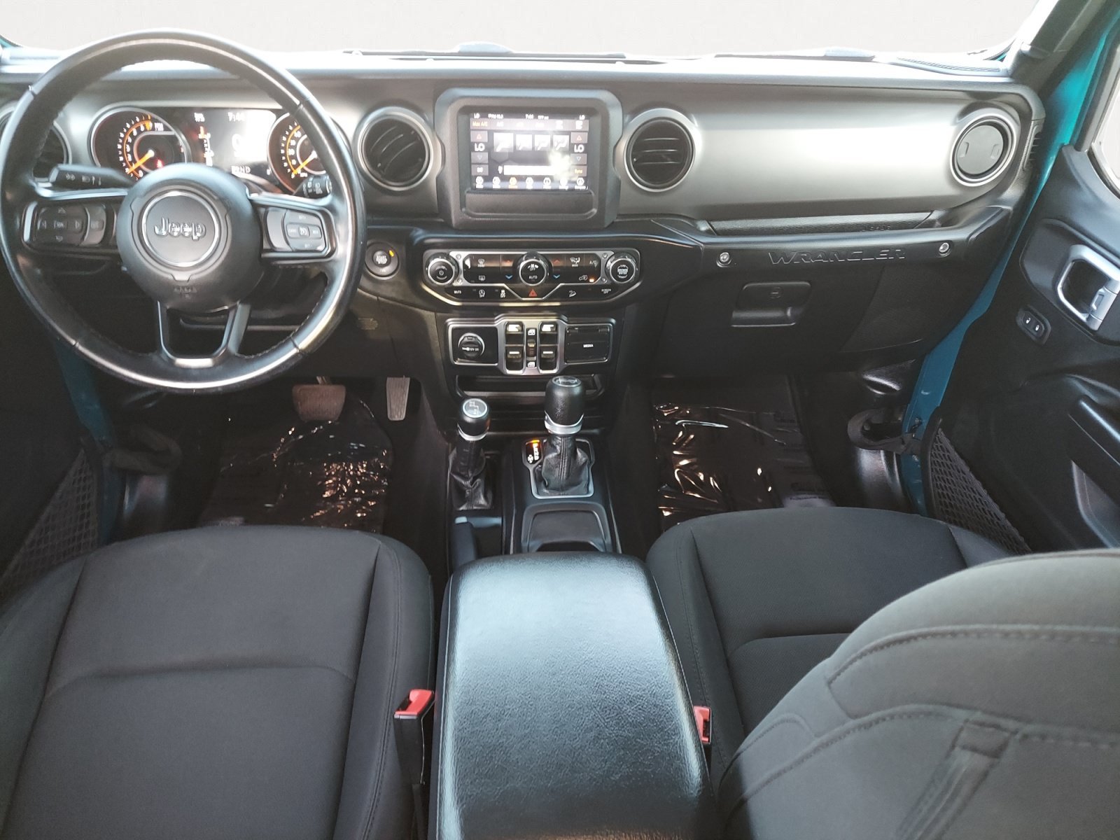 Used 2020 Bikini Pearlcoat Jeep Sport S image 3