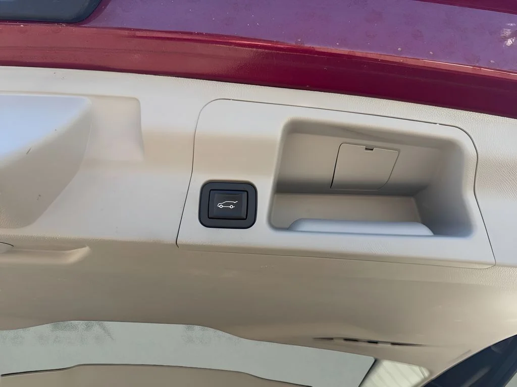 Used 2017 Red GMC SLT-1 image 34