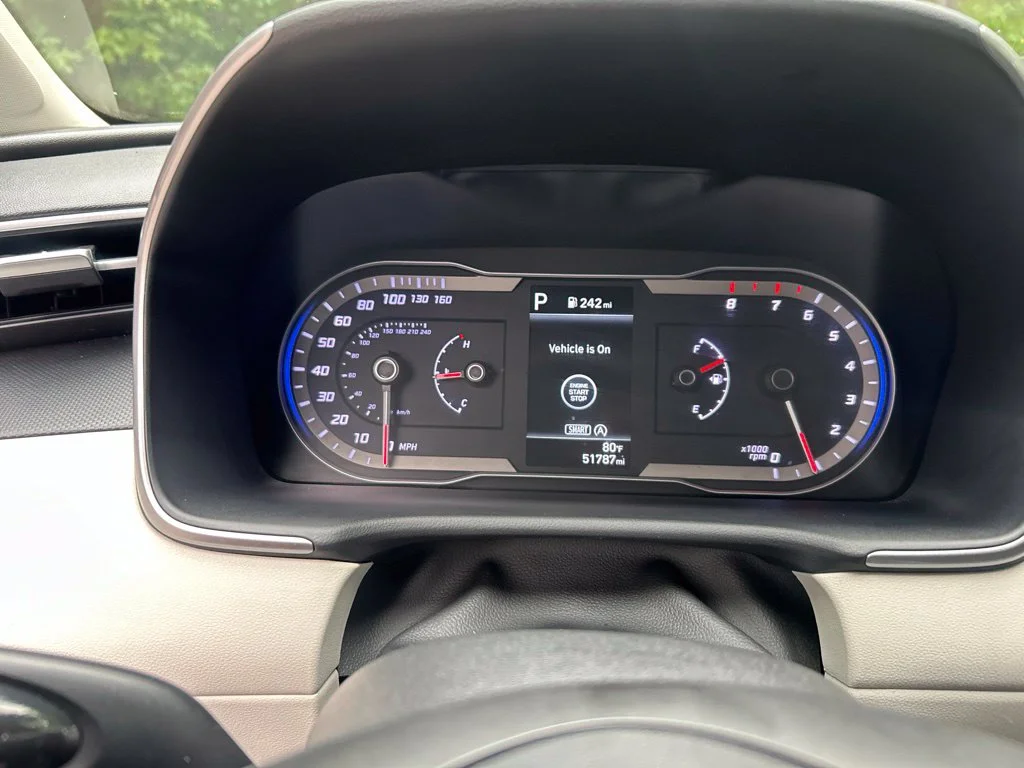 Used 2023 Gray Hyundai SEL image 21