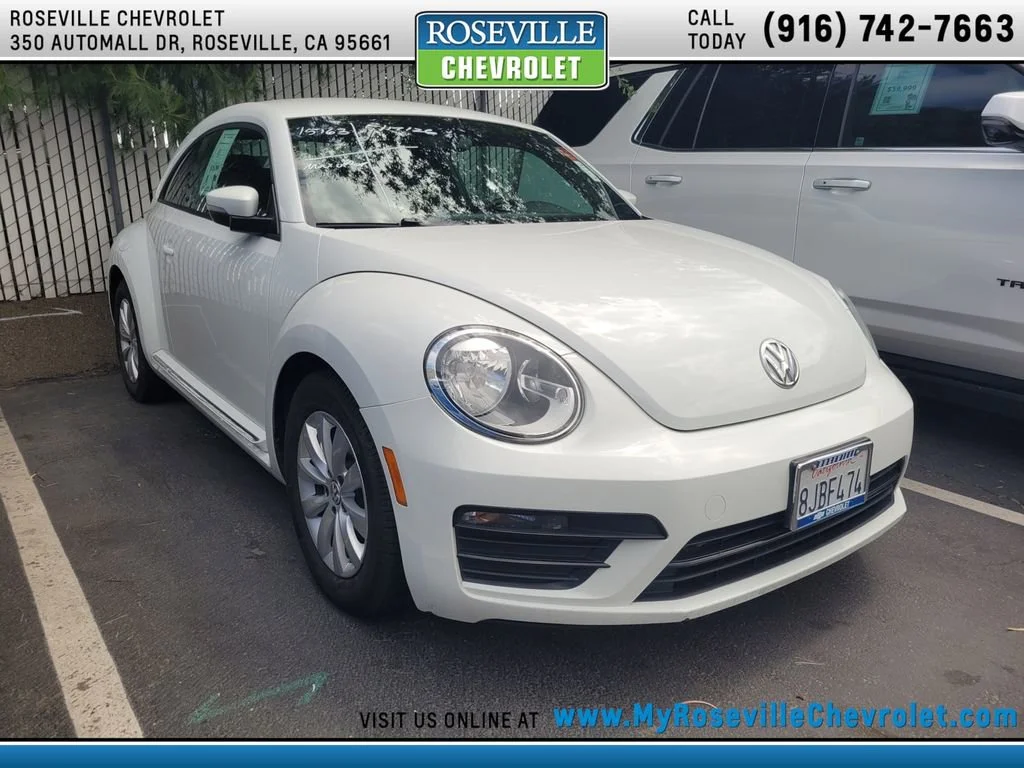2019 Volkswagen Beetle 2.0T S Auto's photo