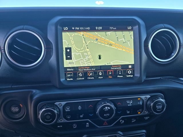 Used 2020 Silver Jeep Unlimited Rubicon image 16