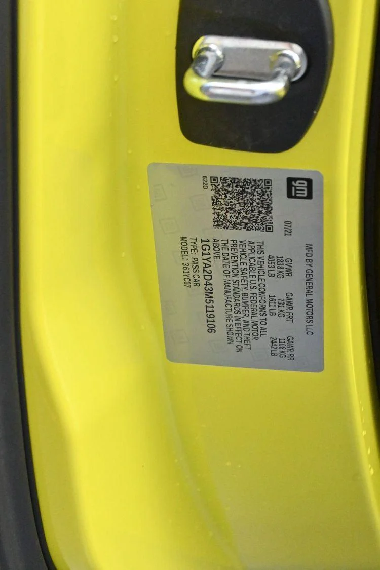 Used 2021 ACCELERATE YELLOW METALLIC Chevrolet 1LT image 36