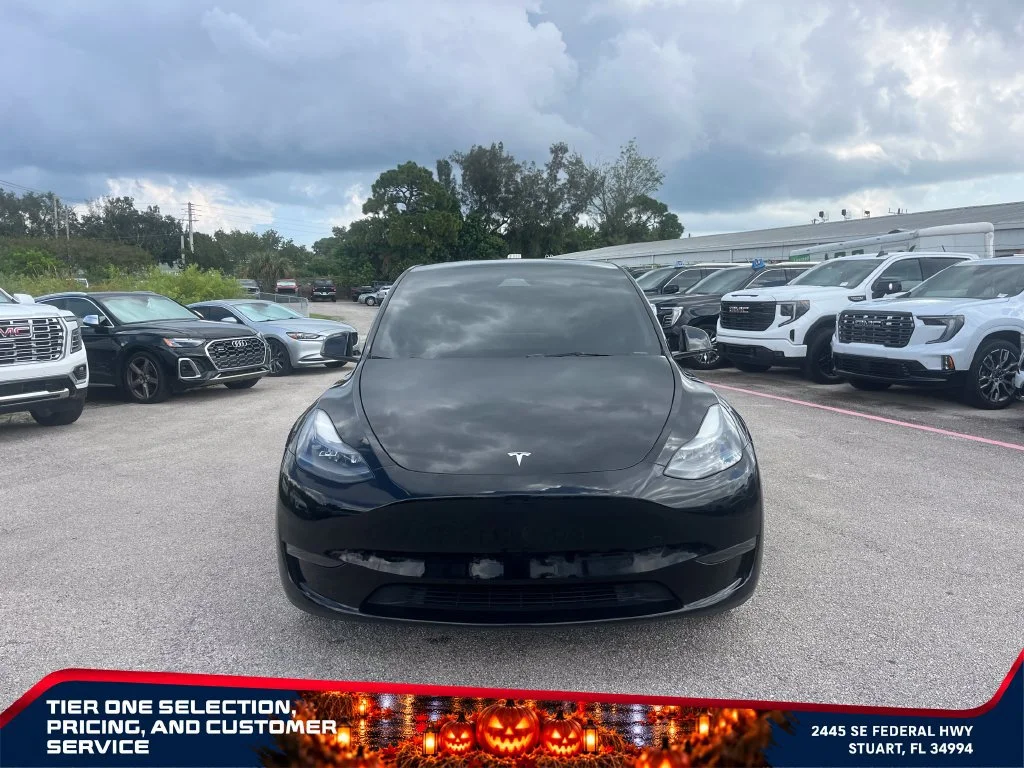 Used 2024  Tesla RWD *Ltd Avail* image 3