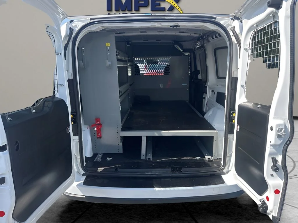 Used 2022 White Ram Base image 24