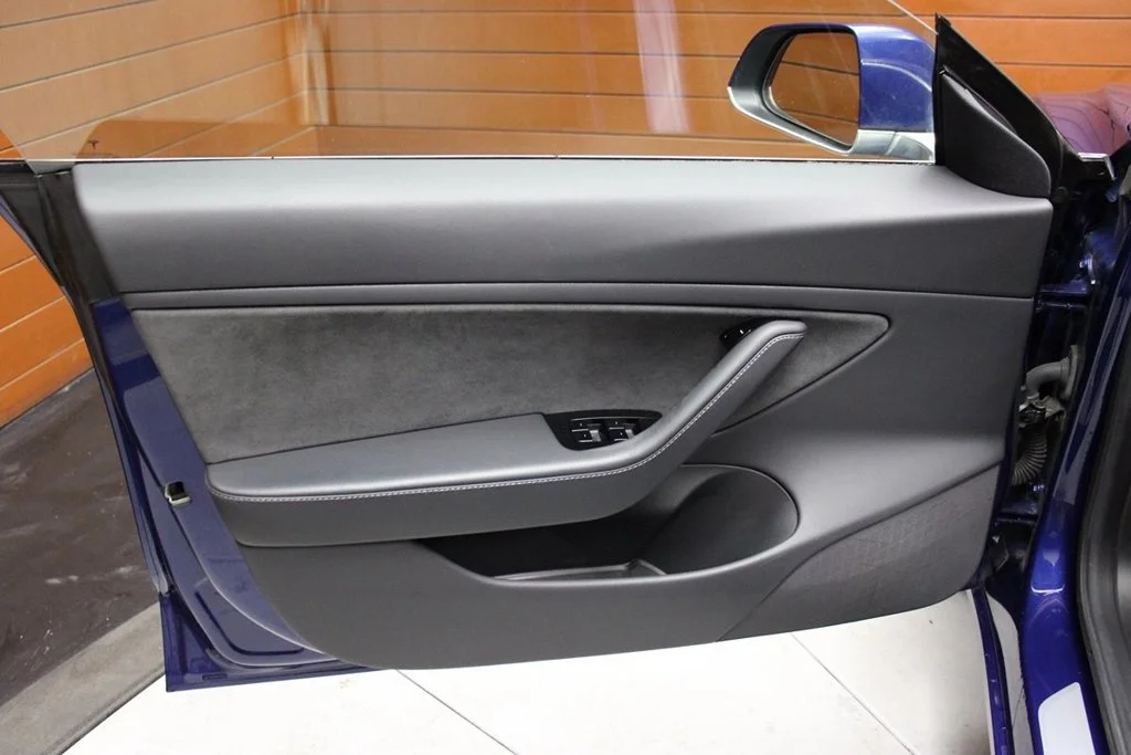 Used 2019 Deep Blue Metallic Tesla  image 34