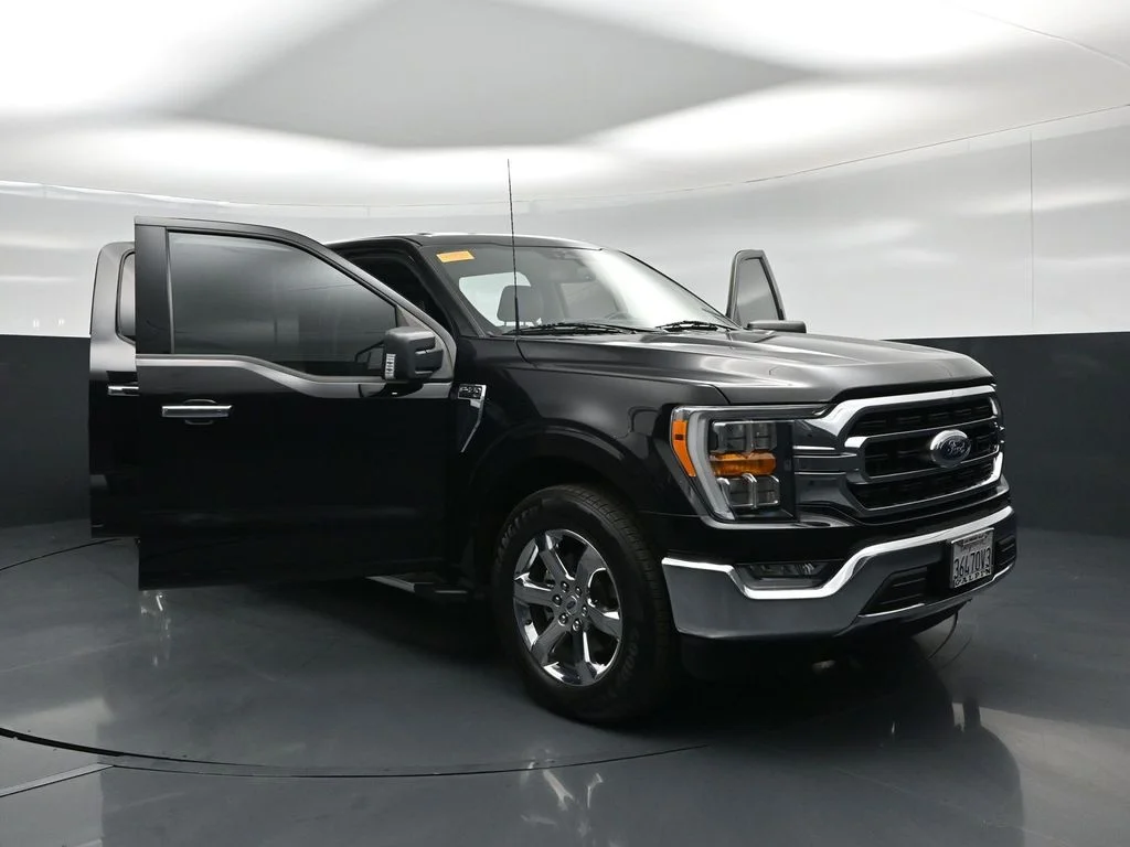 Used 2023 Black Ford XLT image 30