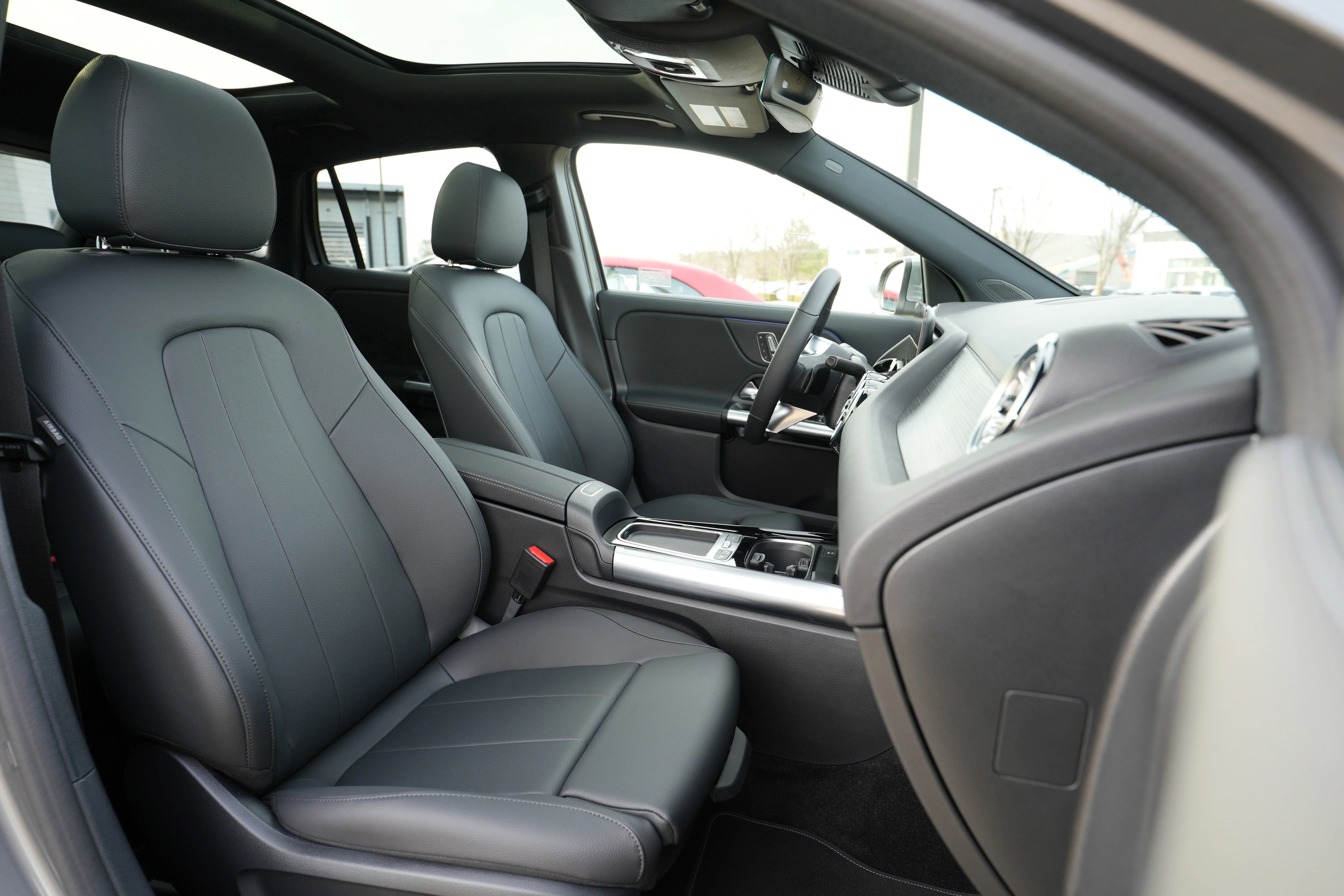 Used 2026 Gray Mercedes-Benz GLA 250 image 41