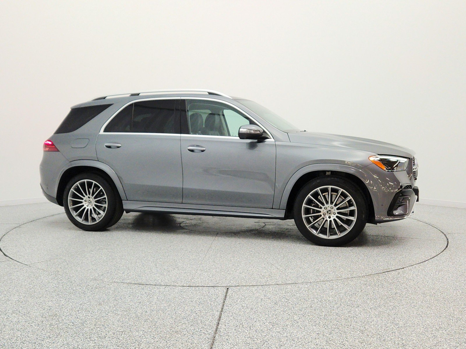 Used 2025 Selenite Grey Metallic Mercedes-Benz GLE 350 SUV image 4
