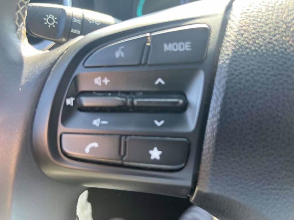 Used 2024 Blue Hyundai SEL image 18