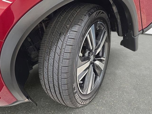 Used 2021 Red Nissan SL image 29