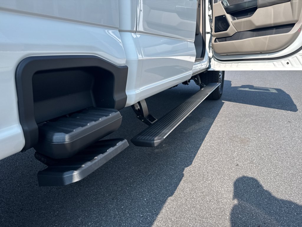 2025 Ford F-350 Super Duty Platinum - Photo 24