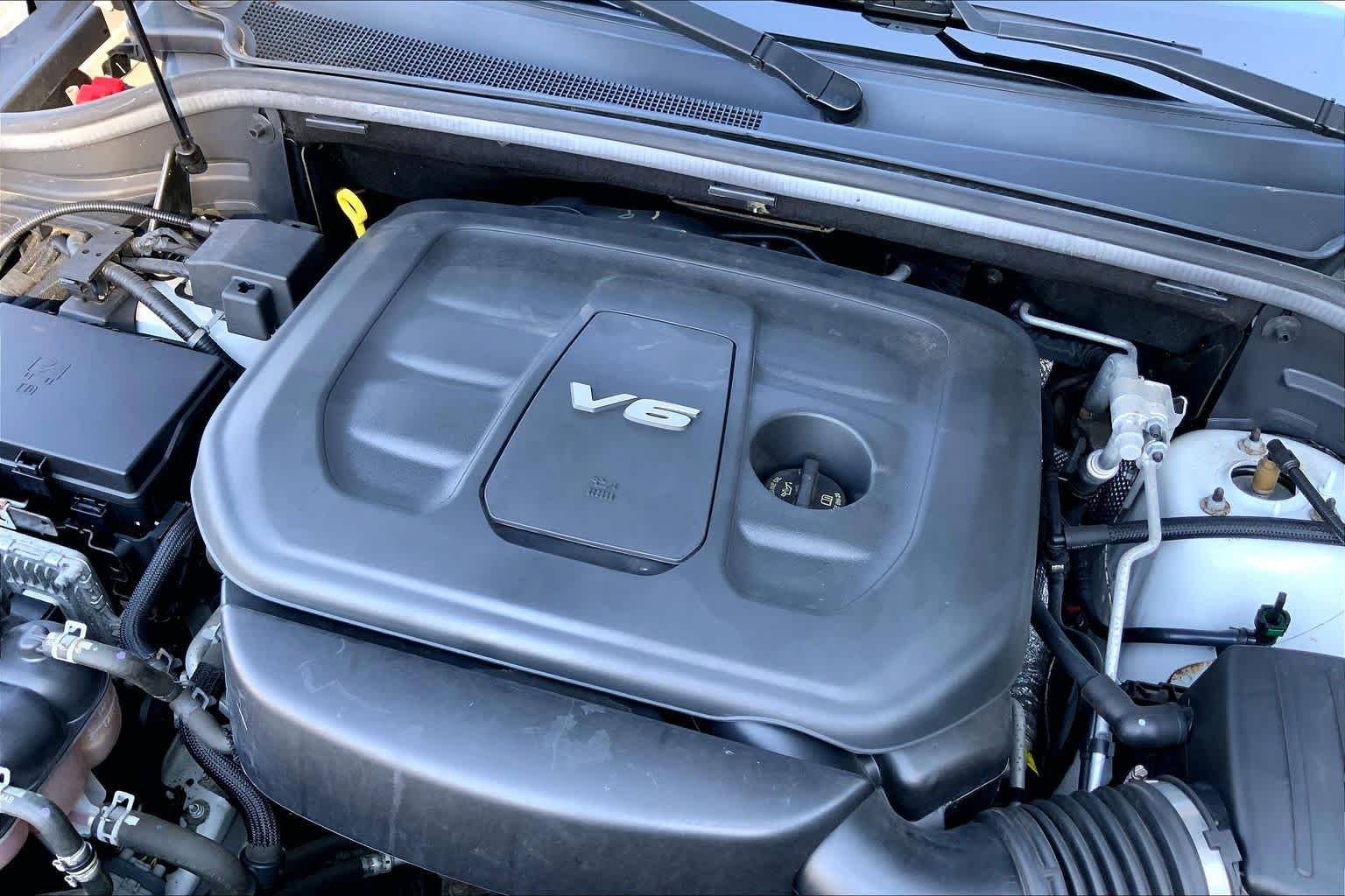Used 2018 Bright White Clearcoat Jeep Summit image 31