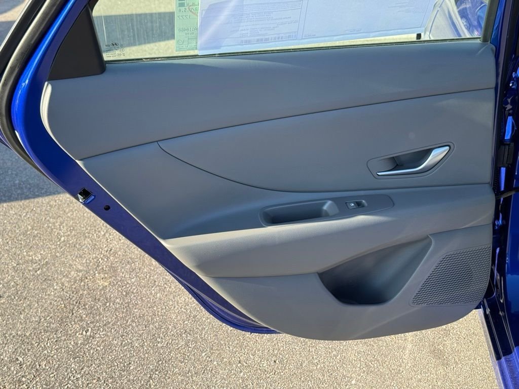 2026 Hyundai Elantra SE - Photo 16