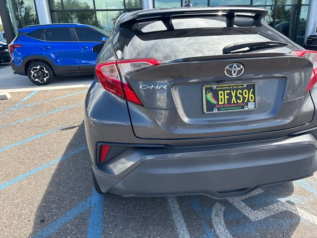 Used 2019 Gray Toyota XLE image 14