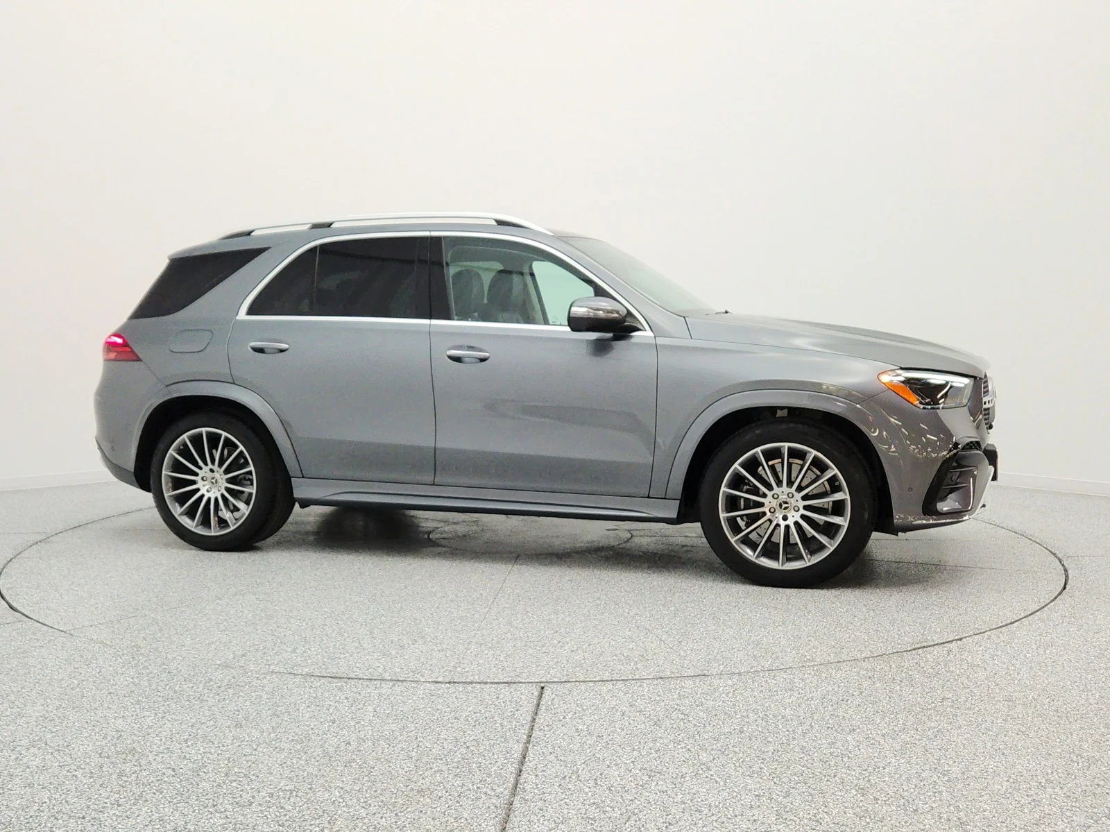 Used 2025 Selenite Grey Metallic Mercedes-Benz GLE 350 SUV image 4