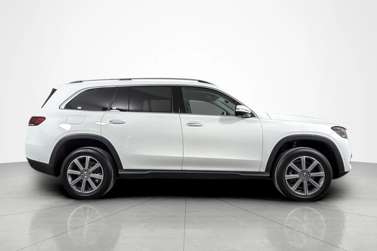 Used 2023 Polar White Mercedes-Benz GLS 450 4MATIC® SUV image 6