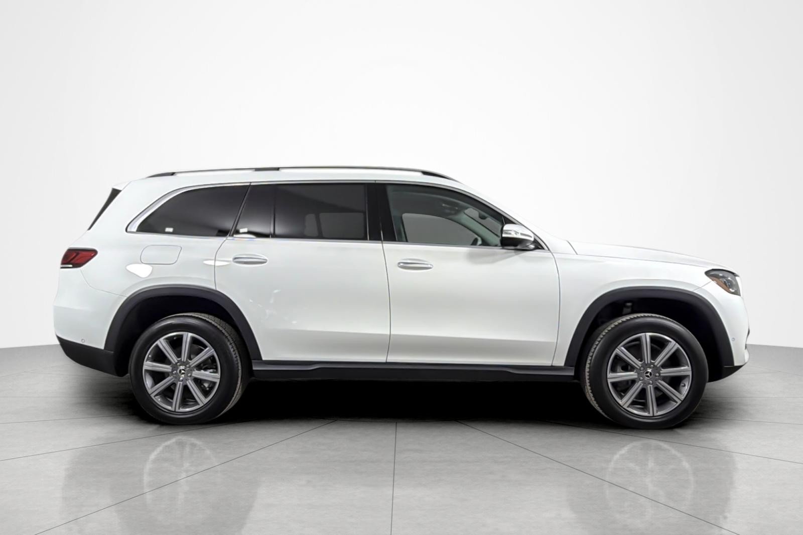 Used 2023 Polar White Mercedes-Benz GLS 450 4MATIC® SUV image 6
