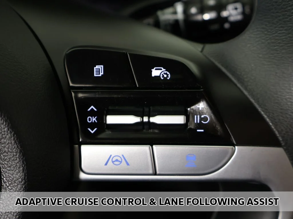 Used 2024 White Pearl Hyundai SEL image 3